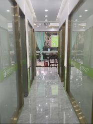 -苗医生专业祛痘·皮肤管理