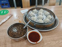 -清真老铁家灌汤包