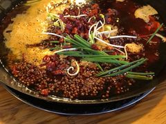 -岗上渣渣老火锅(两路口店)