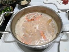 -红鼎豆捞·非遗鲍皇汤火锅(宝丰路店)