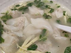骨汤虾肉馄饨-阳阳中国饭(北京荟聚店)