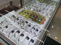 -明月眼镜(三坝店)