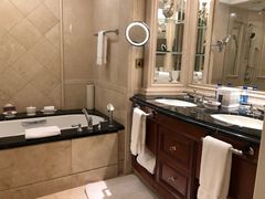 -广州富力丽思卡尔顿酒店