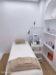 -苗方清颜痘肌研究所