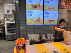 -麦当劳(深圳北站高铁店)