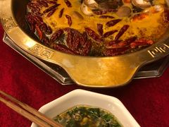 -山城年华老火锅(玉林店)