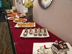 -迈豪国际酒店-百老汇旋转西餐厅