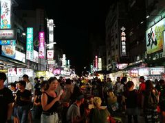 -六合夜市