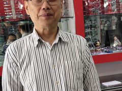 -朱师傅眼镜·蔡司·依视路·尼康(市先进店)