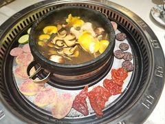 -木王宴语·野生鲜菌火锅(玉河店)