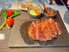 带骨眼肉-弦月窗LUNETTE BY AMANDA(复兴路洋房店)
