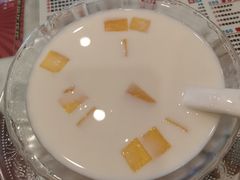 -广信牛奶甜品世家(台东店)