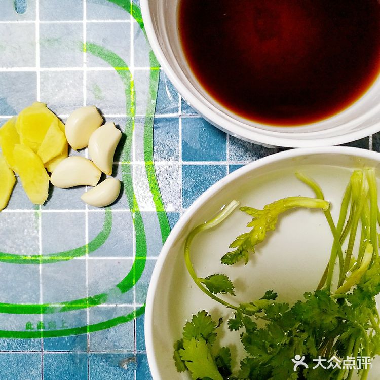 无油新鲜鱼头煲一煲，配面刚刚好