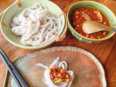 -包整·丝娃娃(一览甲秀楼风景店)