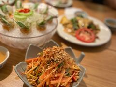 -大头虾越式风味餐厅(光明广场店)