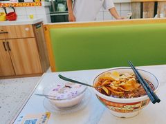 -弘束束柳州深巷螺蛳粉(珠江路店)
