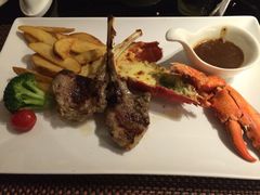唐拉雅秀思创-唐拉雅秀酒店-西锦汇空中BBQ·思创餐厅