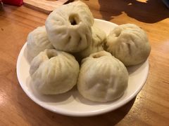 老面土猪肉包子-凤起龙游老面包子(凯德晶品店)