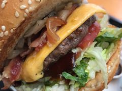 -The Habit Burger Grill 哈比特汉堡(复兴soho店)