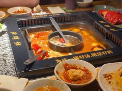-老牌坊云南鱼豆花火锅(哈西万达店)