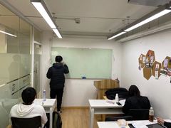 -语朵教育·日韩德法留学(曹杨校区)