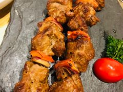 俄罗斯炭烤羊腿肉大串-宏达老菜馆(东安街店)