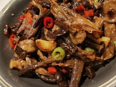 干锅鹿茸菌-小桃红·东北菜·春饼烤鸭(南阳湖街店)