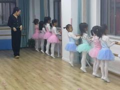 -雅米拉艺术中心(少儿舞蹈培训)