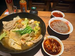 -万记麻辣烫国展总店