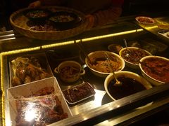 -爆炸头阿姨小四川正宗川味小吃(无任何分店)