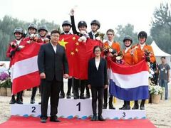 两个来自我们马场-月河湾马术俱乐部(朝阳店)