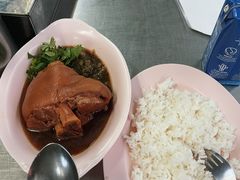 -Kha Mu Charoensang(Silom)