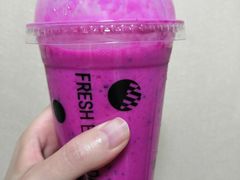 火龙果优绕乳-每日新鲜水果吧(黄浦来福士店)