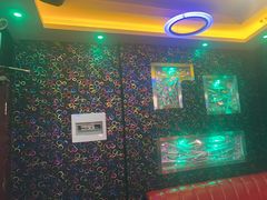 -路边边.炒菜烧烤.音乐餐厅(良乡长虹店)