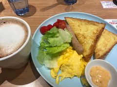 -必胜客(机场路店)