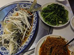 -乡土特色.冷锅鱼.牦牛肉汤锅