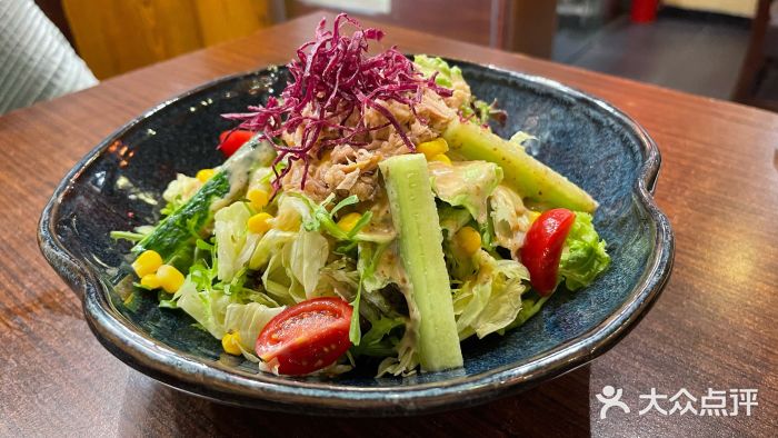 鸟屋·烧鸟串烧居酒屋(新世纪广场店)金枪鱼色拉图片