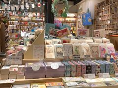 -猫的天空之城概念书店(杭州南宋御街店)