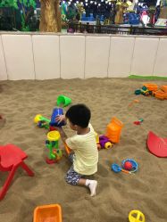 -维佳童话镇演出现场(徐东店)