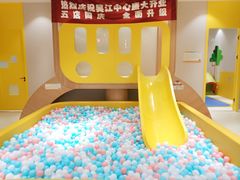 -贝思特蒙特梭利早教新区旗舰中心(苏州新区复悦城店)