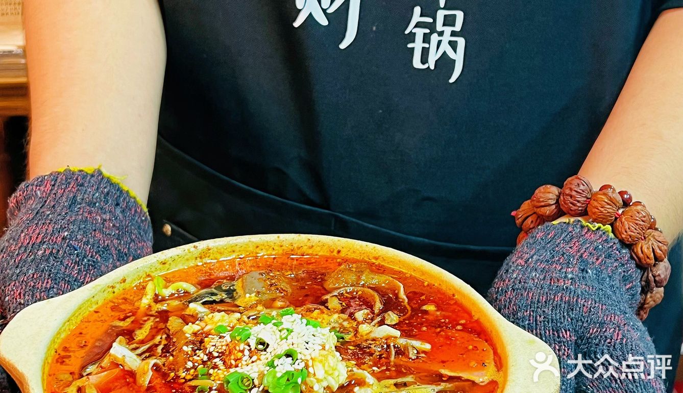 风雨无阻！下雨天也阻挡不了我吃砂锅！