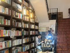 -房角石咖啡与书(吉大南校店)