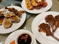 -大中华希尔顿酒店-念自助餐·嗨啤·小龙虾