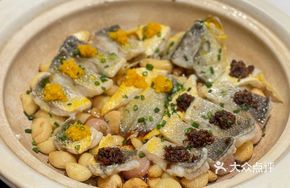 Braised Large Yellow Croaker with Old Cabbage