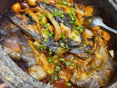 石锅碟鱼头-鹊华居·地道鲁菜·海鲜·融合味(大明湖店)