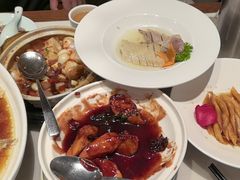 -满江红四季餐厅 · 国家五钻级酒家(新纪元大酒店店)