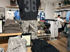 -Hollister(天环广场店)