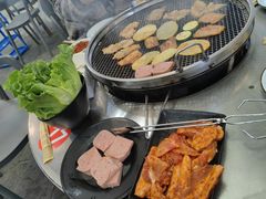 -小辣椒汤锅烧烤(温泉南街店)