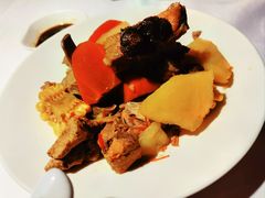 番茄玉米煲龙骨-汤城小厨•粤菜•靓汤(苏州街店)