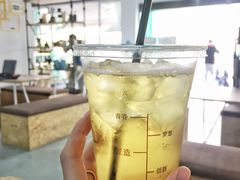蜜桃乌龙-木及咖啡